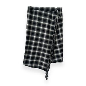 3/$20💥 Time & Tru Black & White Plaid Buffalo Check Asymetrical Fringe Skirt